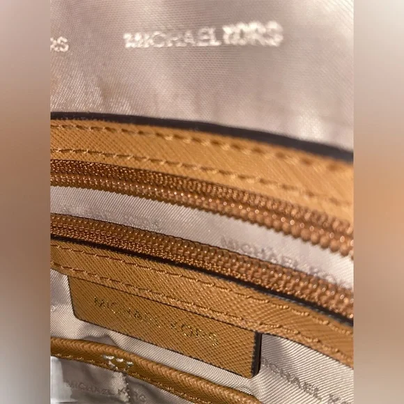 Michael Kors Charlotte Tan/Brown Jet Set Saffiano Leather Top Zip Tote Handbag - Picture 8 of 10